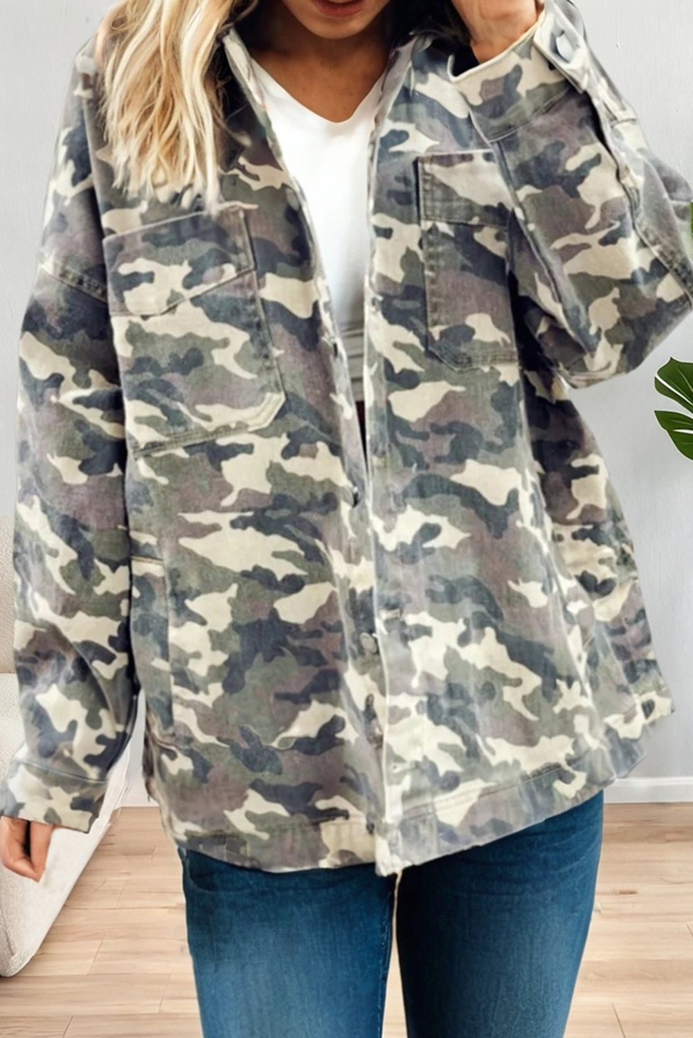 Camouflage Chest Pockets Loose Jean Jacket